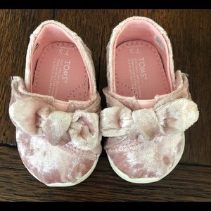 Tiny Toms Classic Faded Rose Velvet/Bow